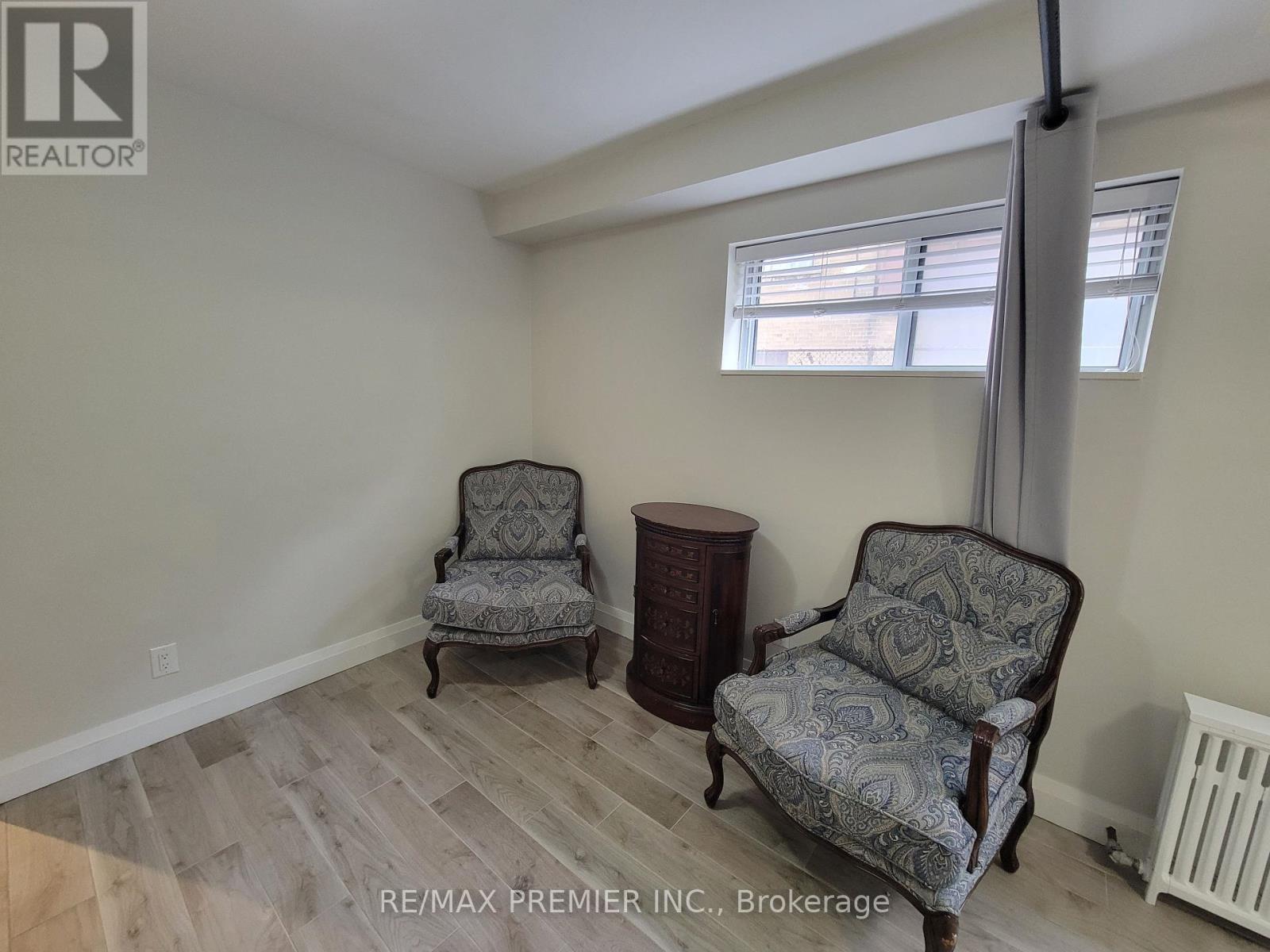 Lower Level #2 - 2637 Keele Street, Toronto, Ontario  M6L 2P2 - Photo 9 - W12170258