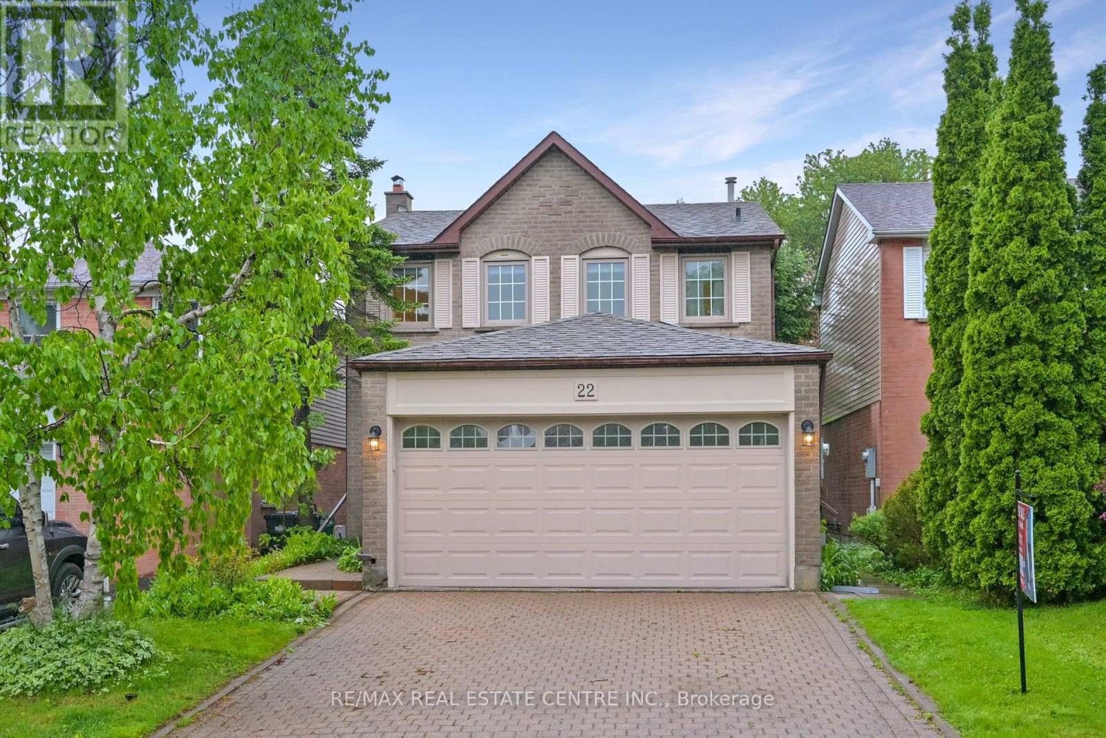 22 HORTON CRESCENT, Brampton, Ontario