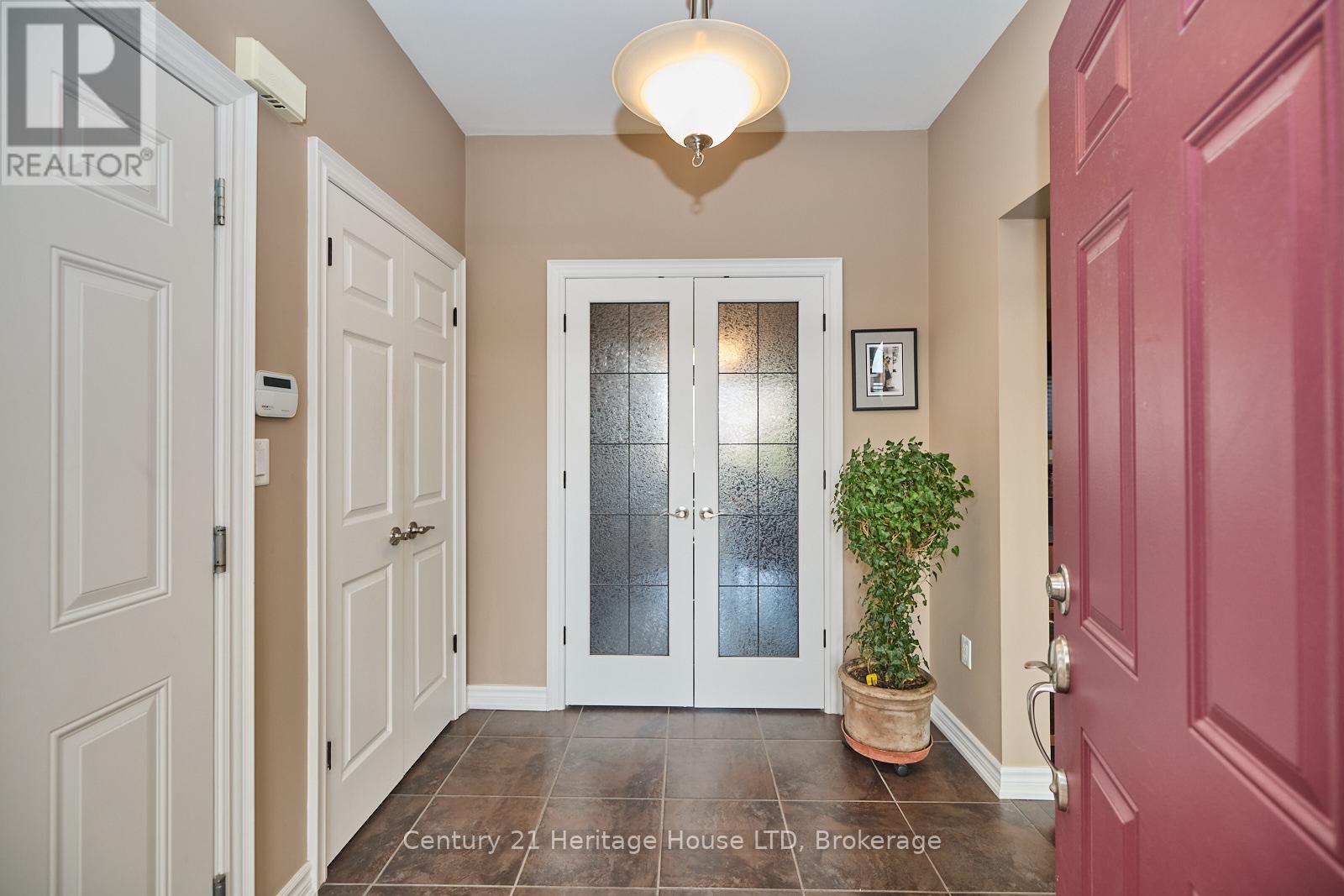 6405 Graham Street, Niagara Falls, Ontario  L2H 3M6 - Photo 3 - X12170311