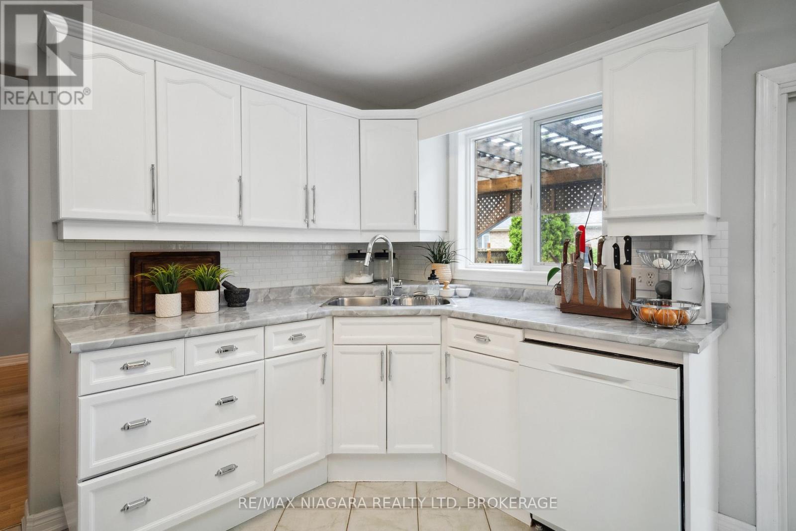 7955 Harvest Crescent, Niagara Falls, Ontario  L2H 3G7 - Photo 14 - X12170328