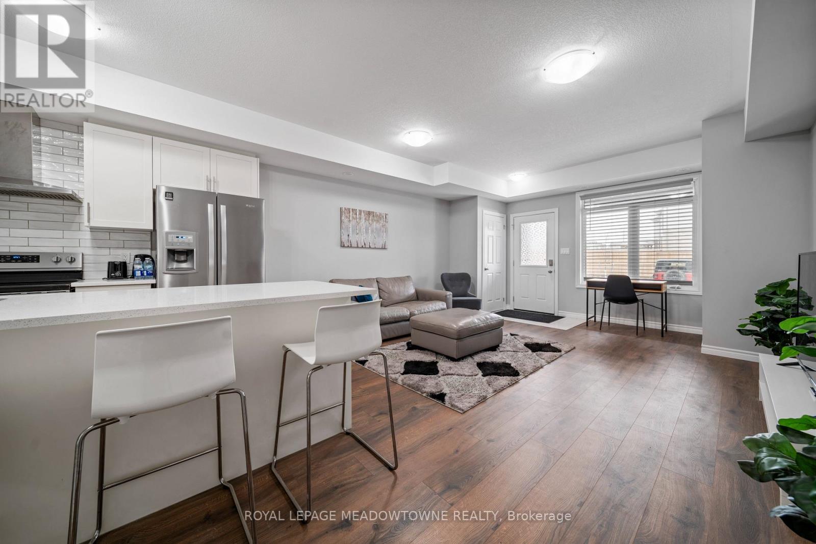 6 - 182 Oat Lane, Kitchener, Ontario  N2R 0S8 - Photo 3 - X12081651