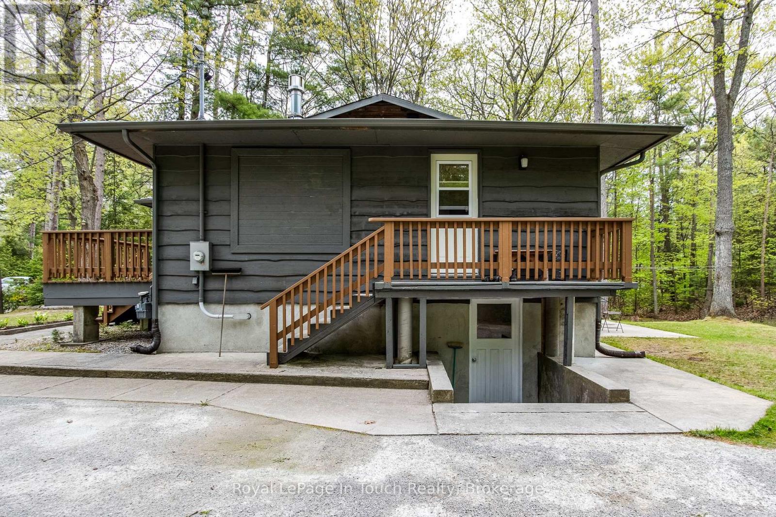 18 Fernanne Drive, Tiny, Ontario  L0L 2J0 - Photo 3 - S12170402