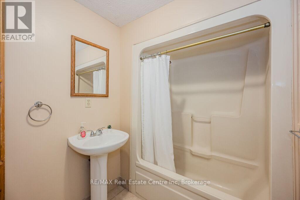 7210 Hwy 7, Halton Hills, Ontario  L7J 2L9 - Photo 13 - W12170446