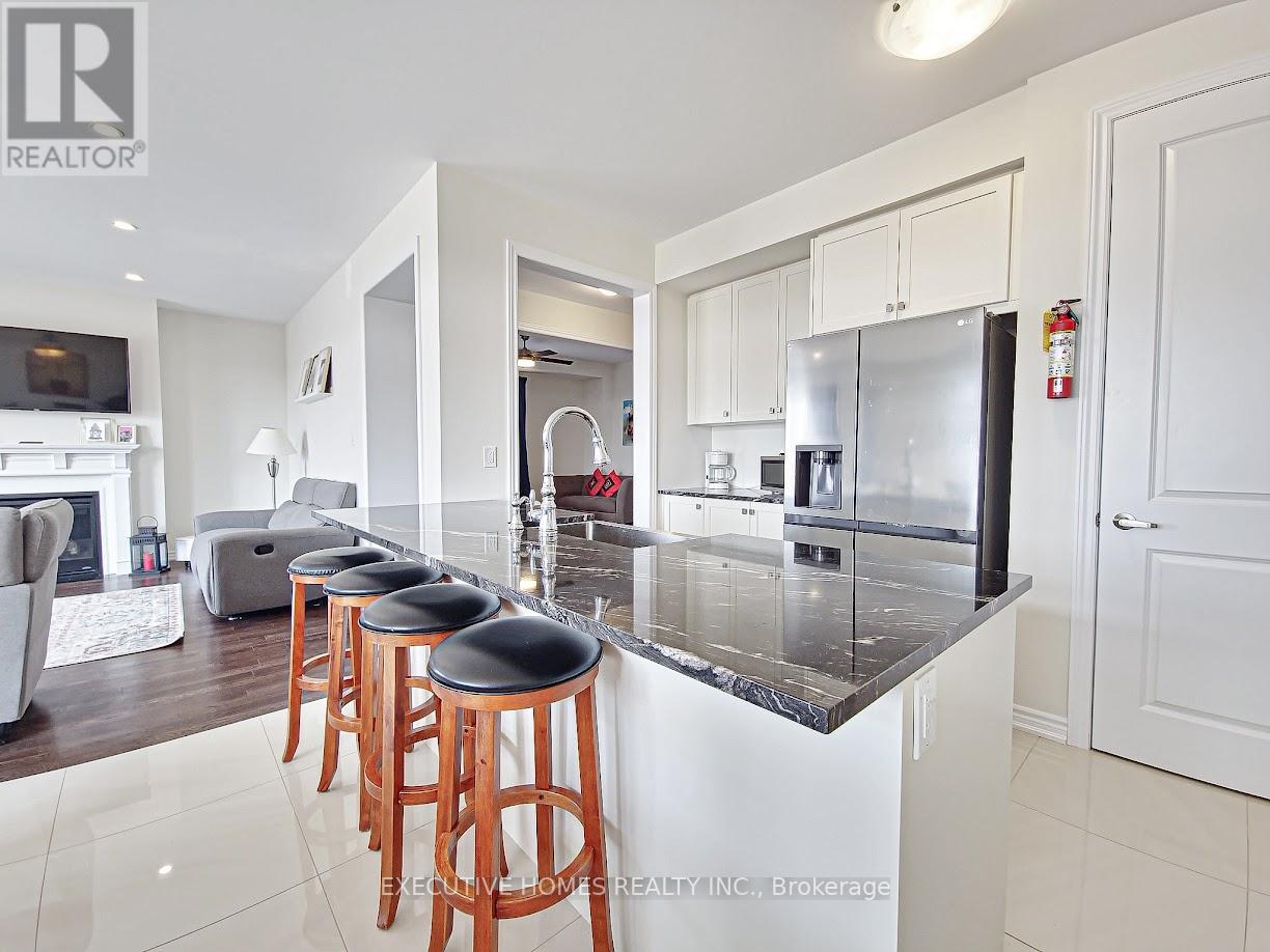 110 Explorer Way, Thorold, Ontario  L2V 0K3 - Photo 13 - X12170275
