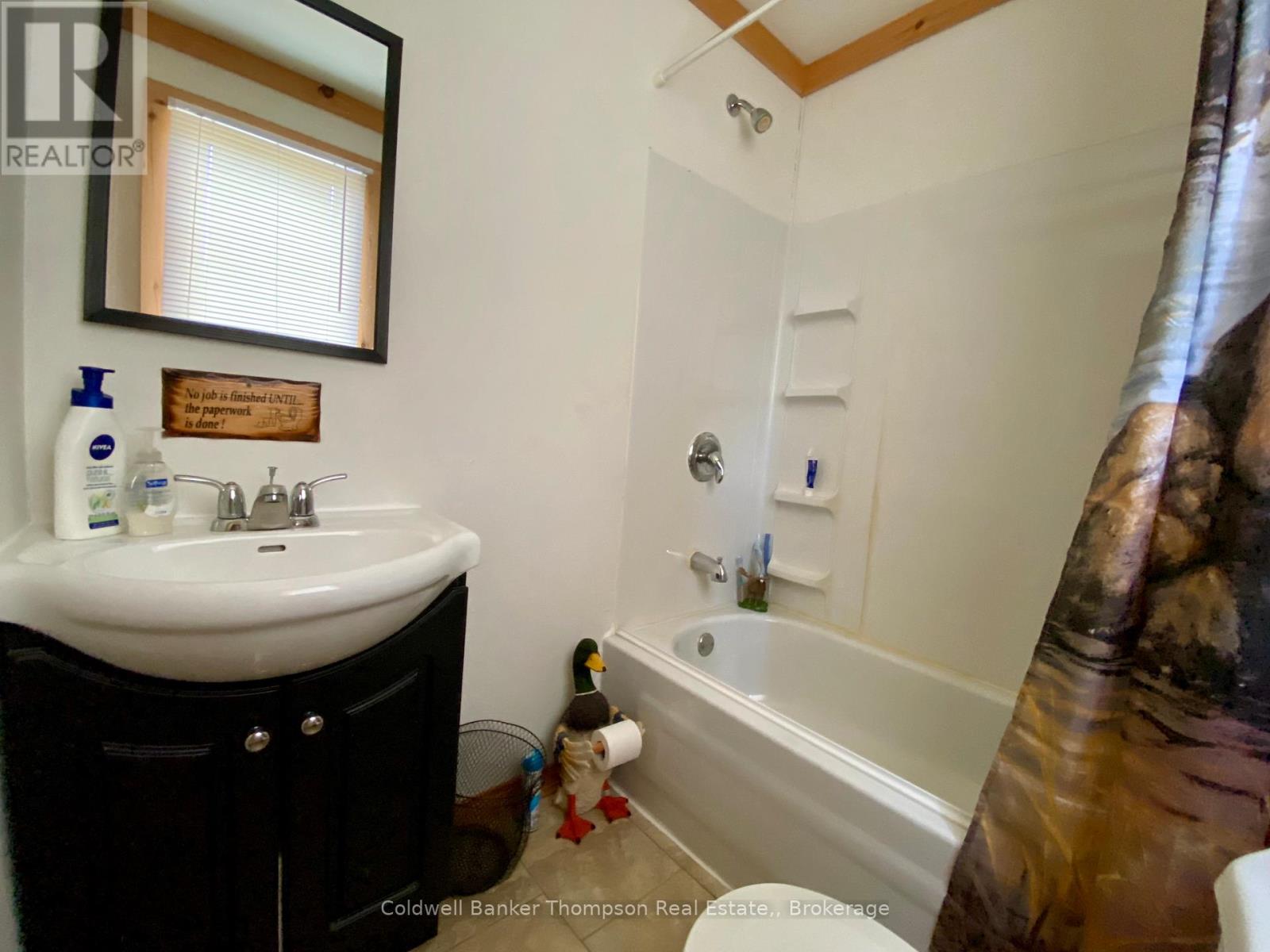 16 Labrash Crescent, Parry Sound Remote Area, Ontario  P0H 1N0 - Photo 18 - X12170432