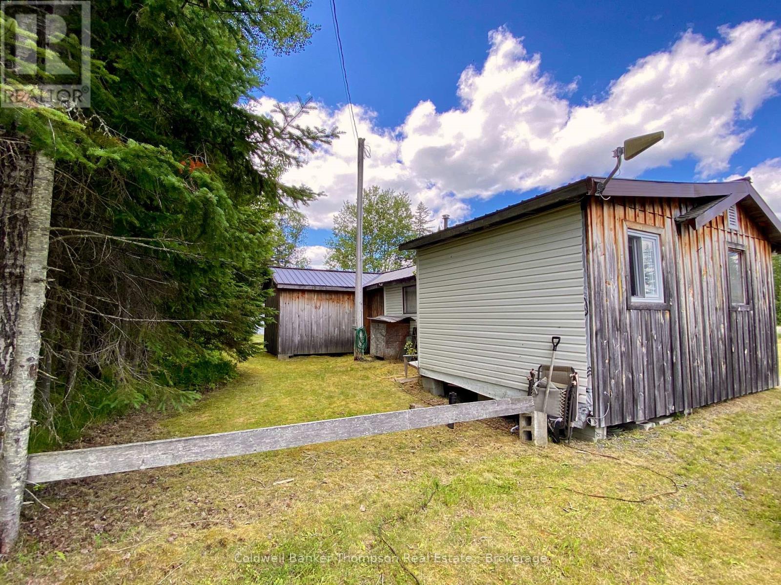 16 Labrash Crescent, Parry Sound Remote Area, Ontario  P0H 1N0 - Photo 4 - X12170432
