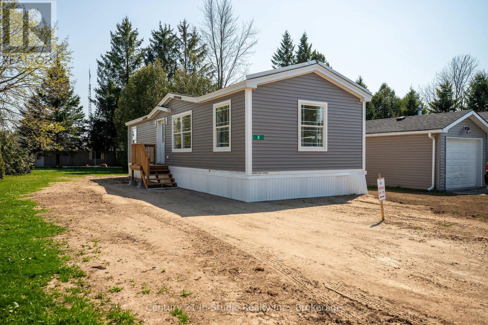 8 SUSSEX SQUARE, Georgian Bluffs, Ontario