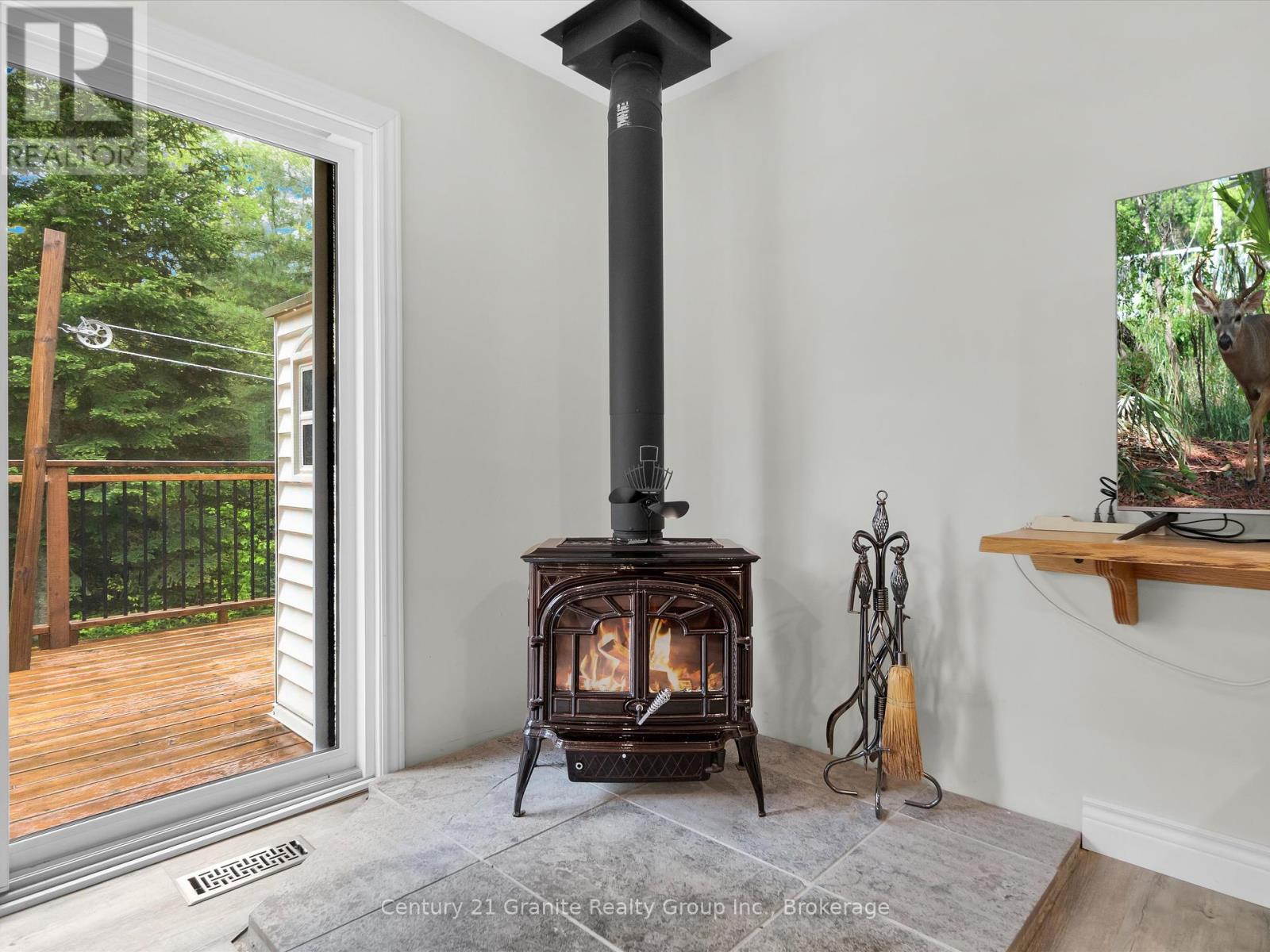 2302 Buckslide Road, Algonquin Highlands, Ontario  K0M 1J1 - Photo 8 - X12170461
