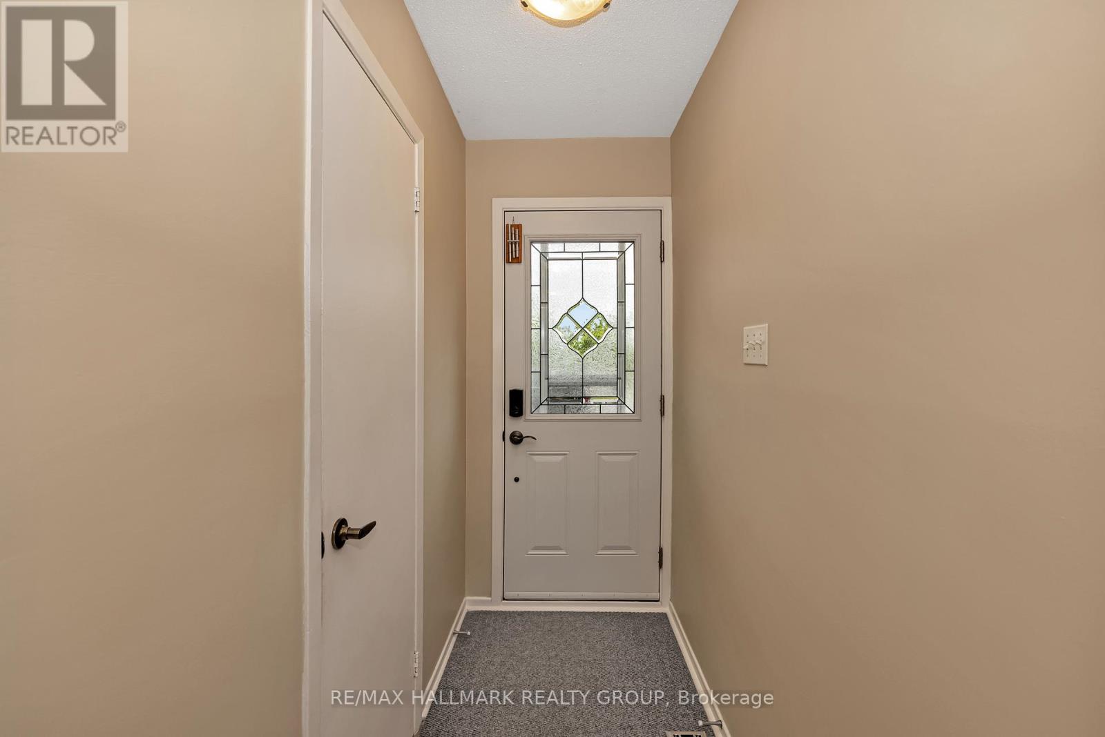 2482 Autumn Hill Crescent, Ottawa, Ontario  K1B 4M5 - Photo 3 - X12170310