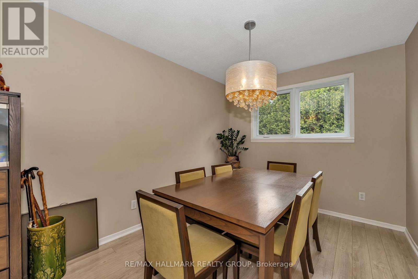 2482 Autumn Hill Crescent, Ottawa, Ontario  K1B 4M5 - Photo 6 - X12170310