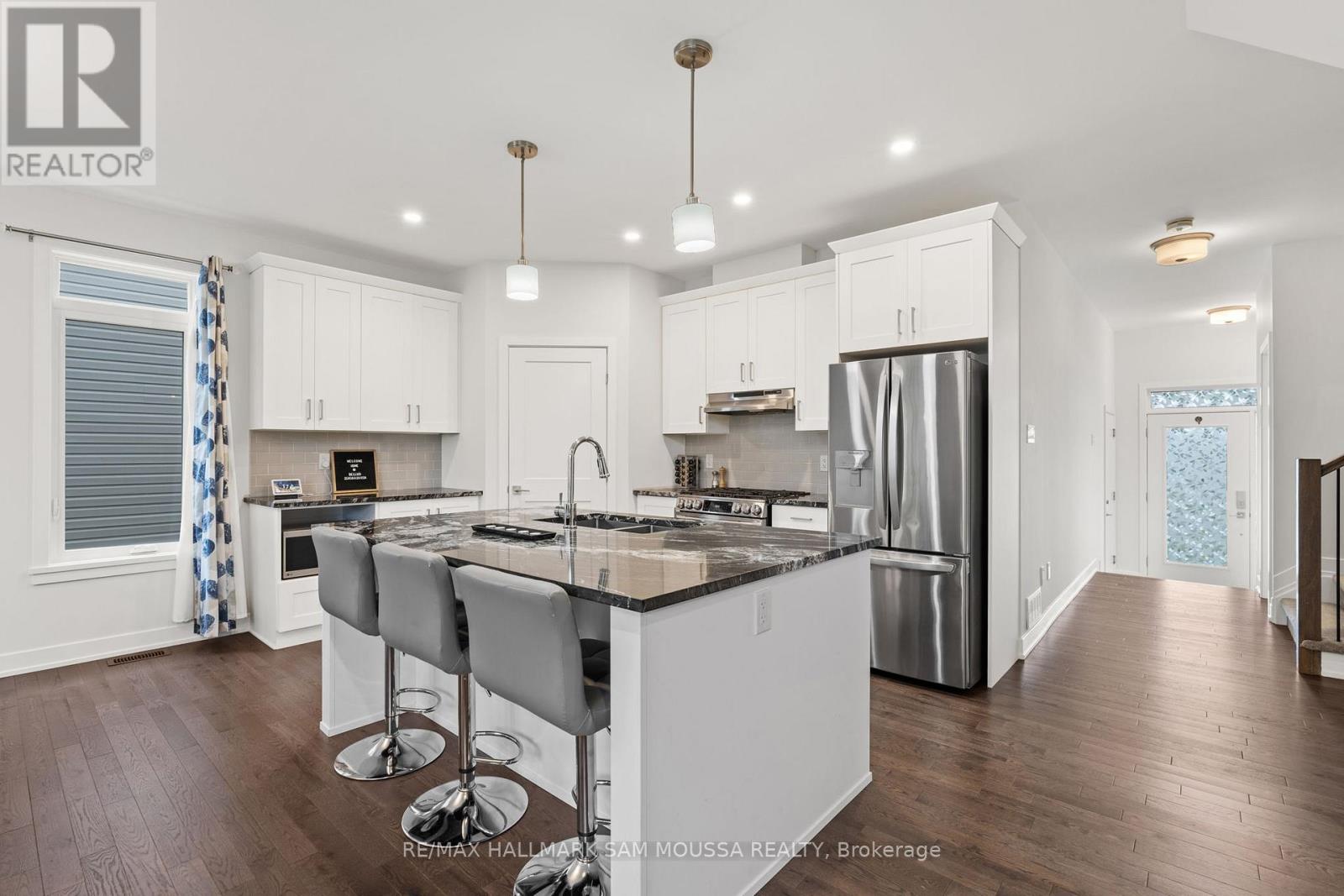 33 Mac Beattie Drive, Arnprior, Ontario  K7S 0J3 - Photo 11 - X12170347