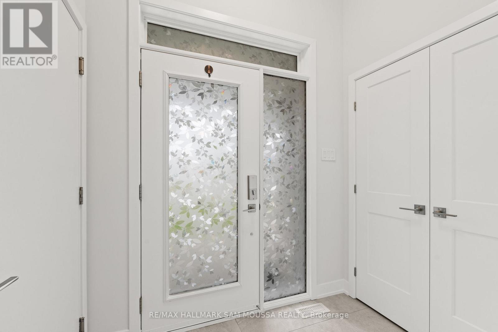Property at 33 MAC BEATTIE DRIVE image 4