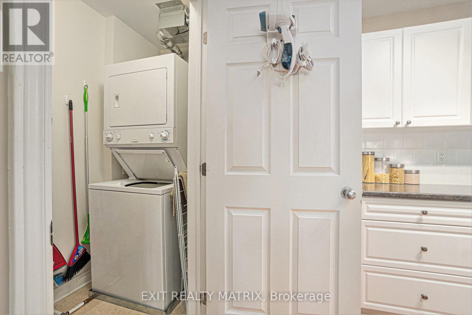 K - 767 Cedar Creek Drive, Ottawa, Ontario  K1T 0B3 - Photo 11 - X12170421