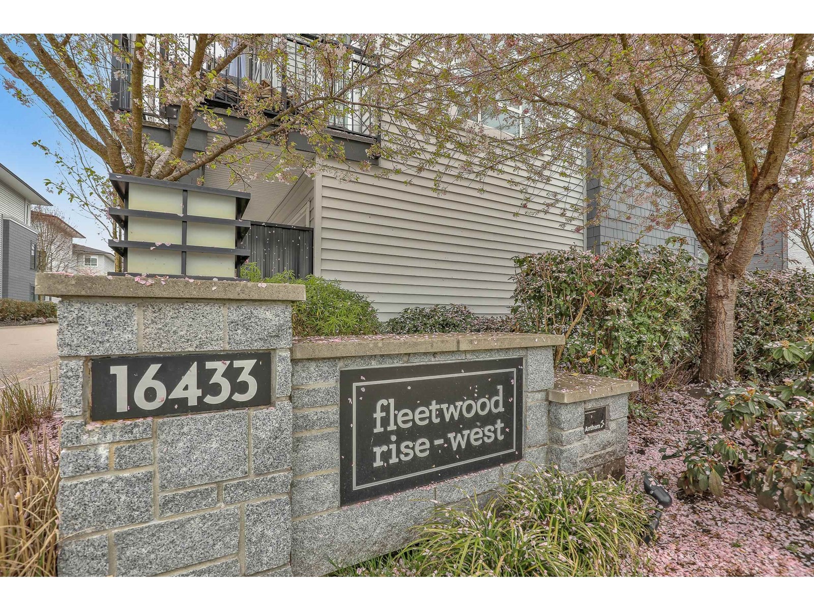 1304 16433 Watson Drive, Surrey, British Columbia  V4N 6R9 - Photo 2 - R2993037