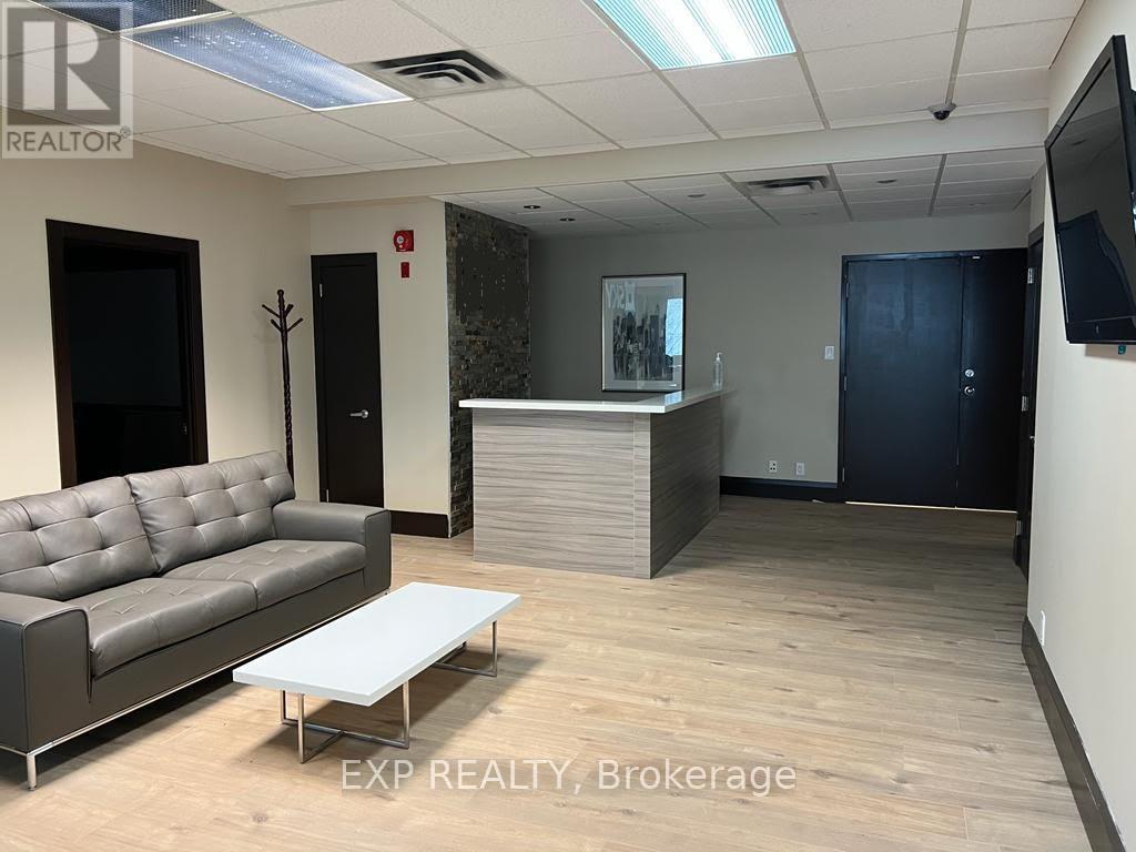 104 - 275 Renfrew Drive, Markham, Ontario  L3R 0C8 - Photo 2 - N12169850
