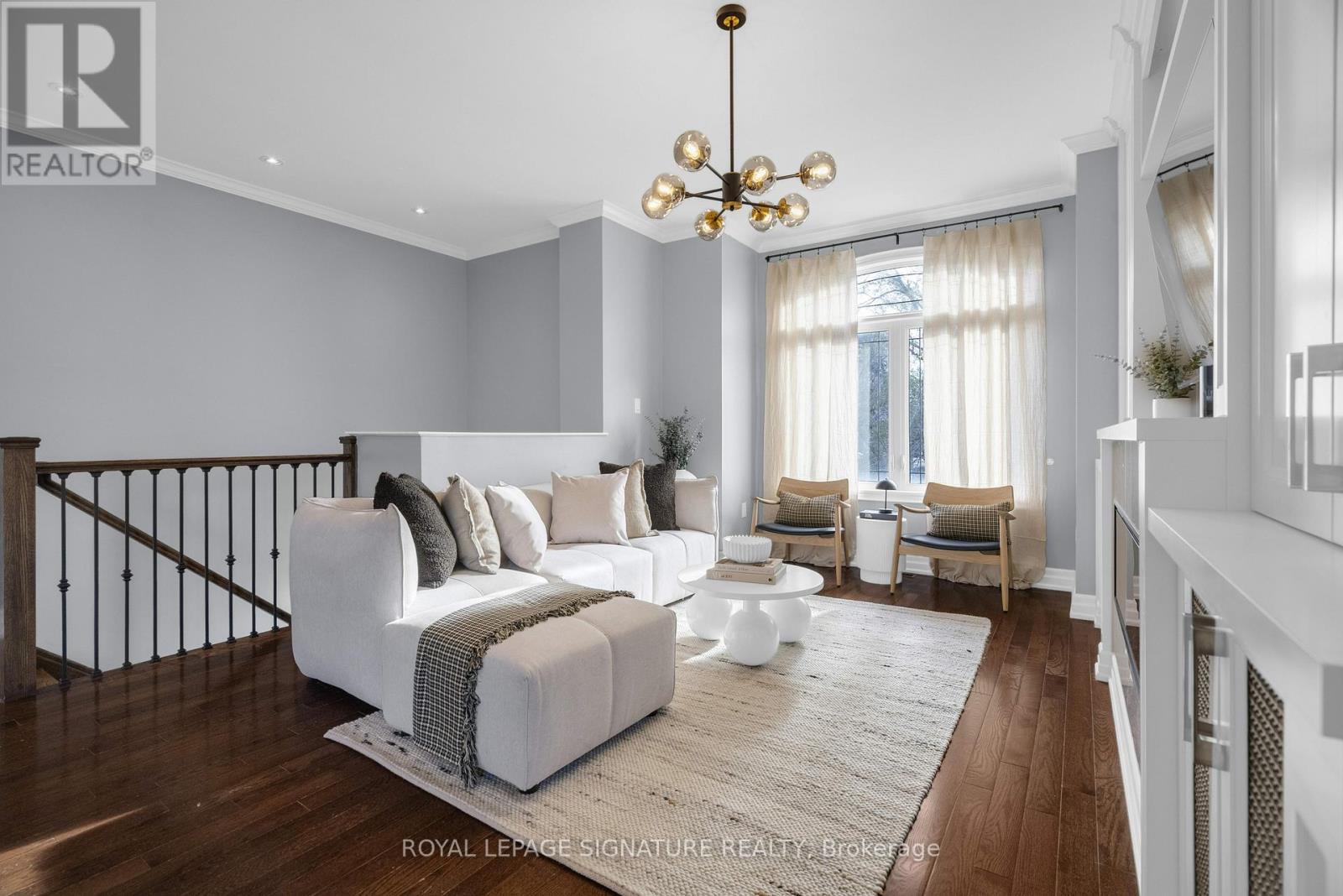 22 Harding Avenue, Toronto, Ontario  M6M 3A2 - Photo 3 - W12129802