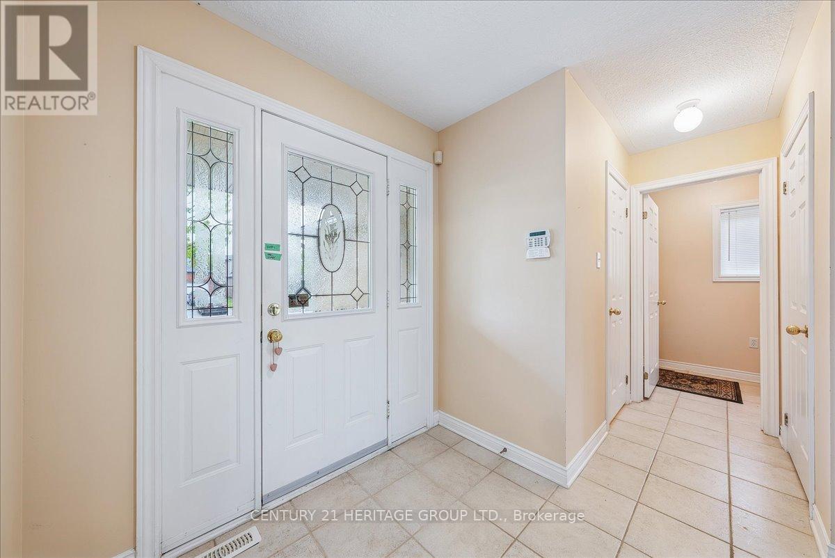 160 Cheltenham Road, Barrie, Ontario  L4M 6S5 - Photo 5 - S12168861