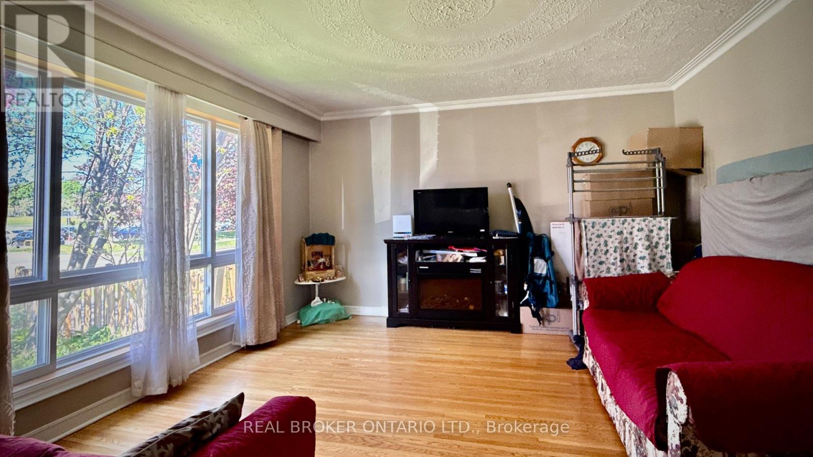 Main - 35 Corvette Avenue, Toronto, Ontario  M1K 3G3 - Photo 2 - E12167366