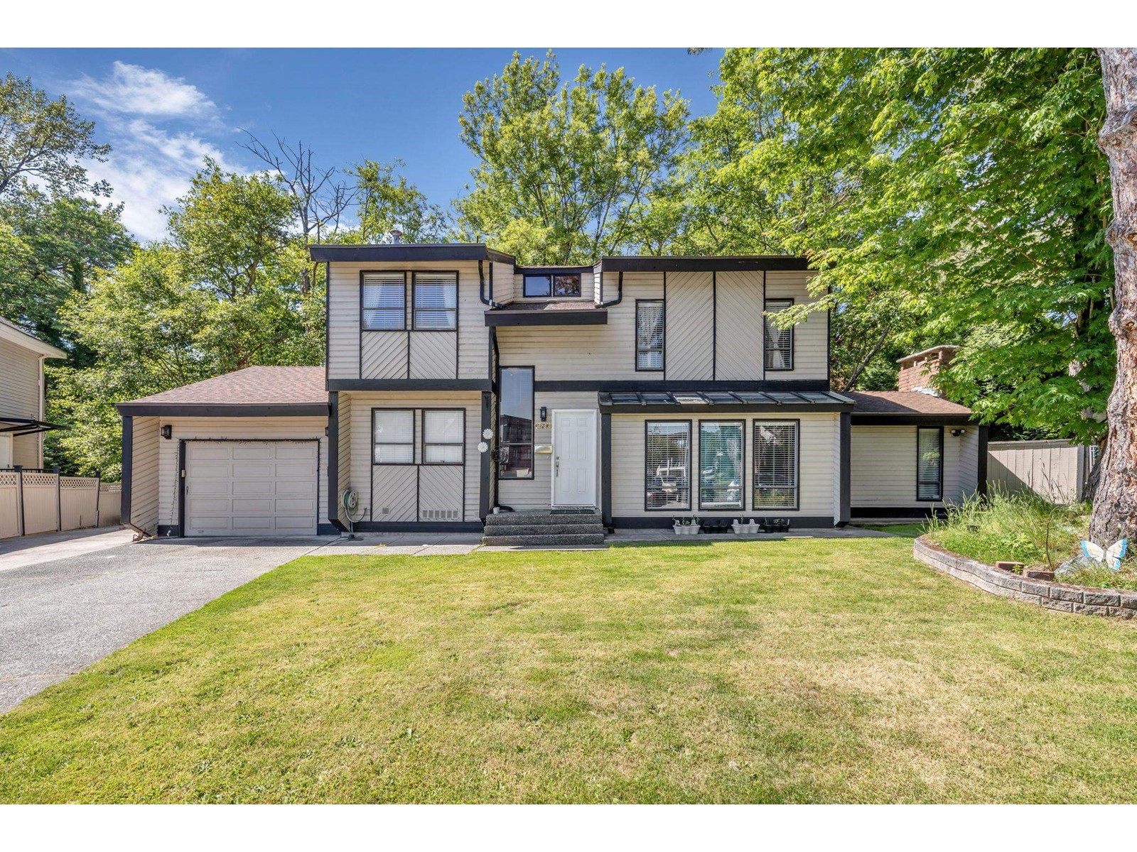 13719 GLEN PLACE, surrey, British Columbia