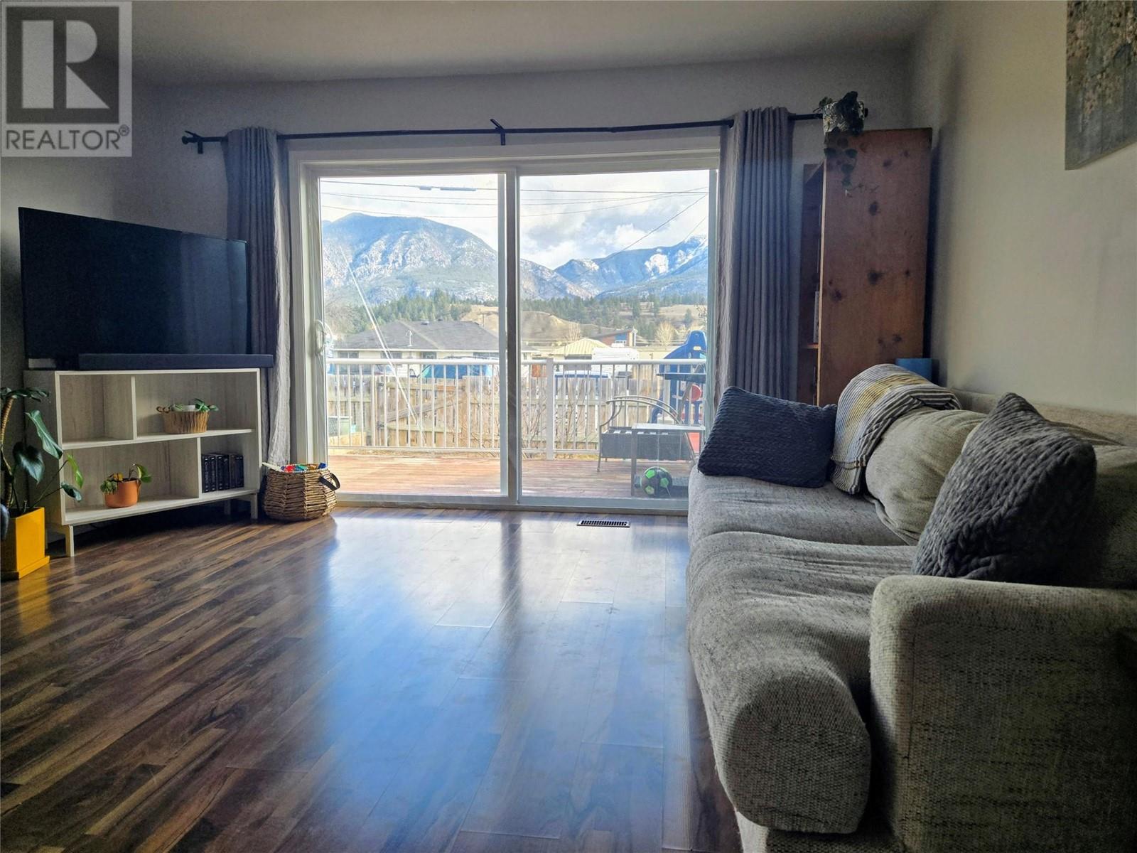 441 4th Avenue, Invermere, British Columbia  V0A 1K7 - Photo 2 - 10337462