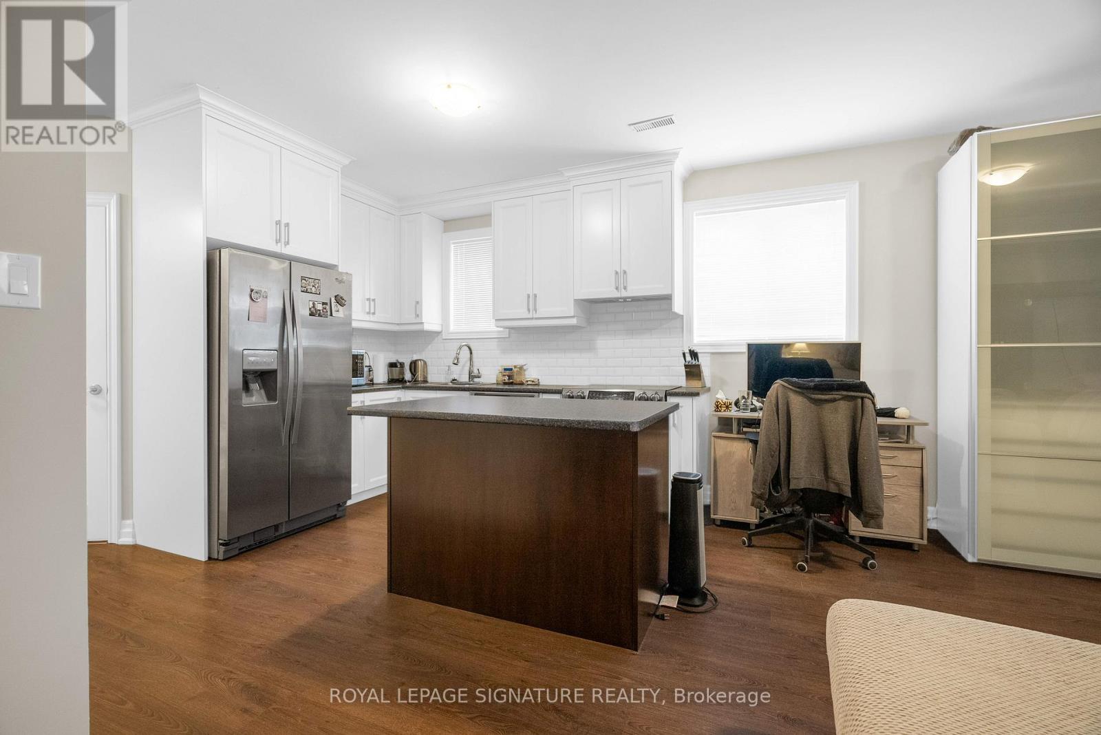 22 Harding Avenue, Toronto, Ontario  M6M 3A2 - Photo 30 - W12129802