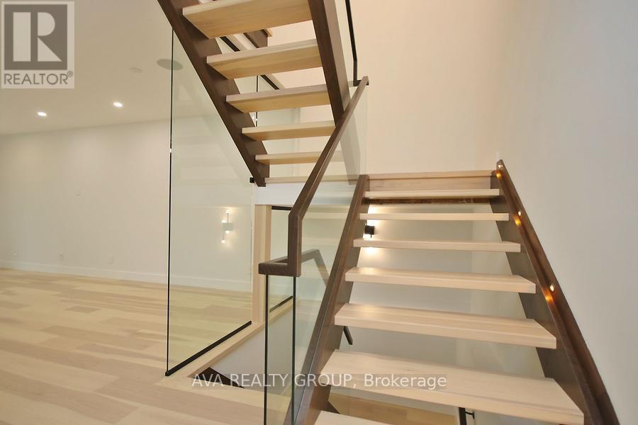 375 Madison Avenue, Ottawa, Ontario  K2A 0B6 - Photo 25 - X12170419