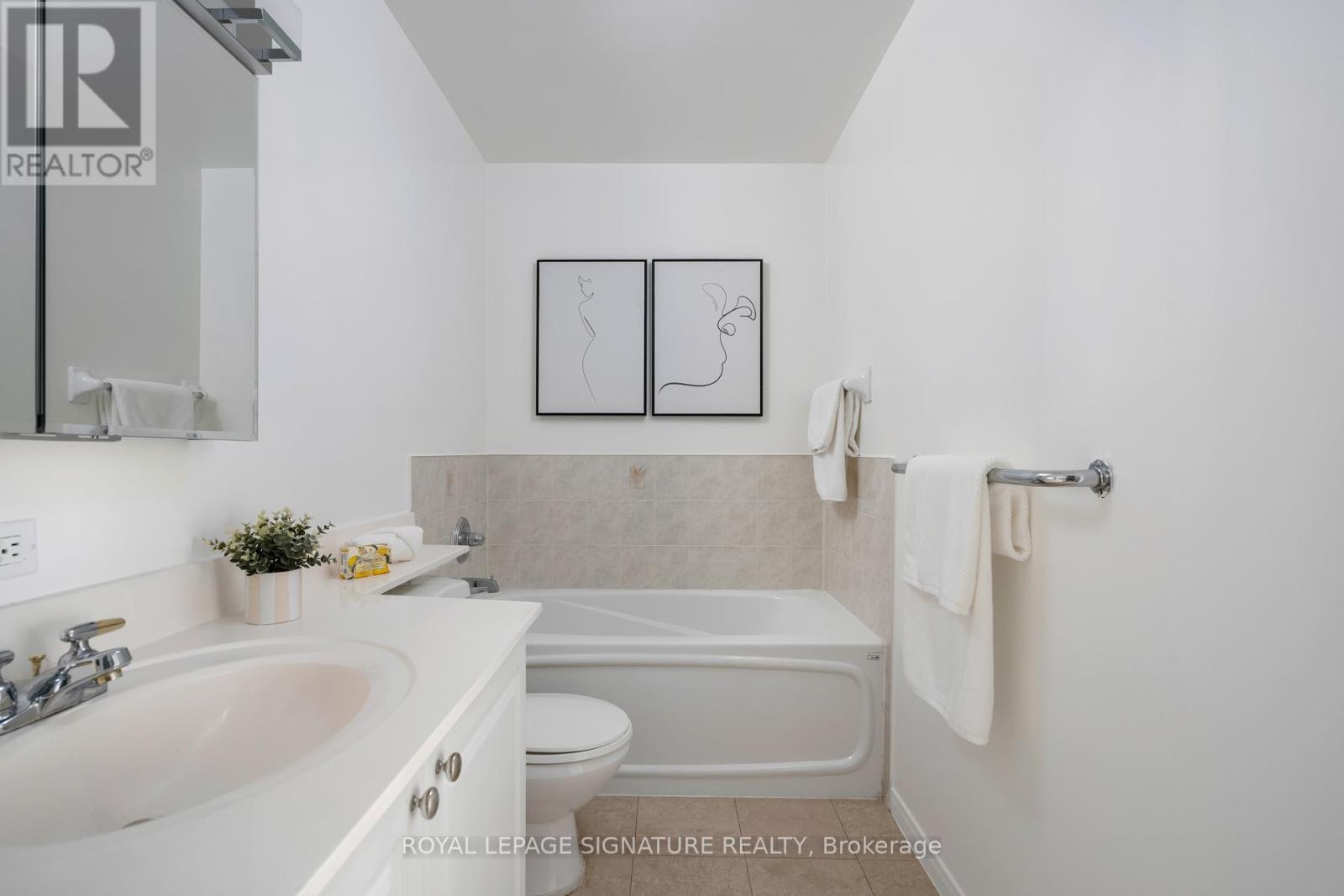 Ph4 - 889 Bay Street, Toronto, Ontario  M5S 3K5 - Photo 28 - C12170334