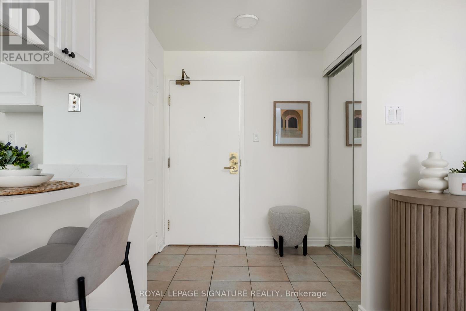 Ph4 - 889 Bay Street, Toronto, Ontario  M5S 3K5 - Photo 3 - C12170334