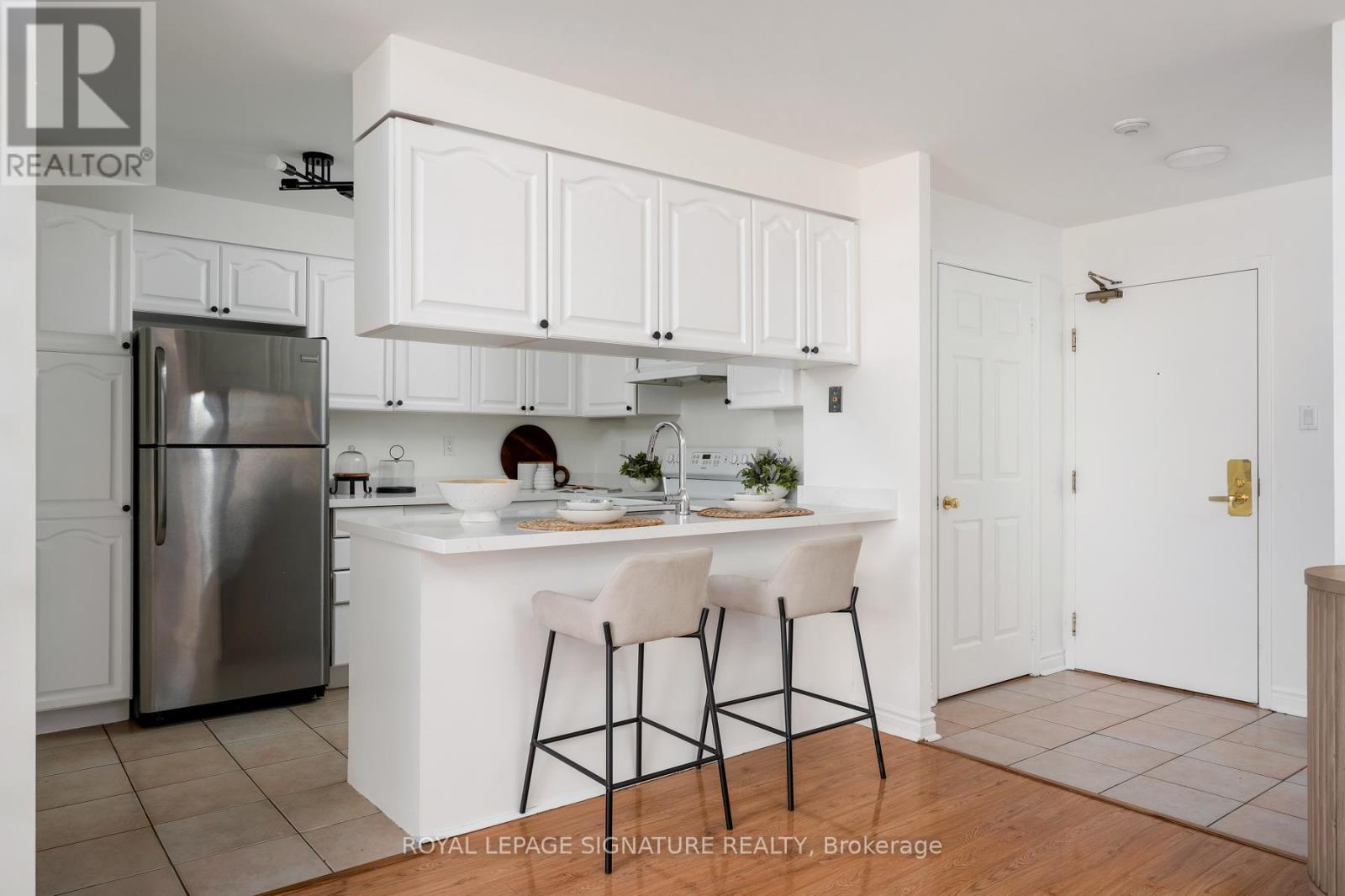 Ph4 - 889 Bay Street, Toronto, Ontario  M5S 3K5 - Photo 9 - C12170334