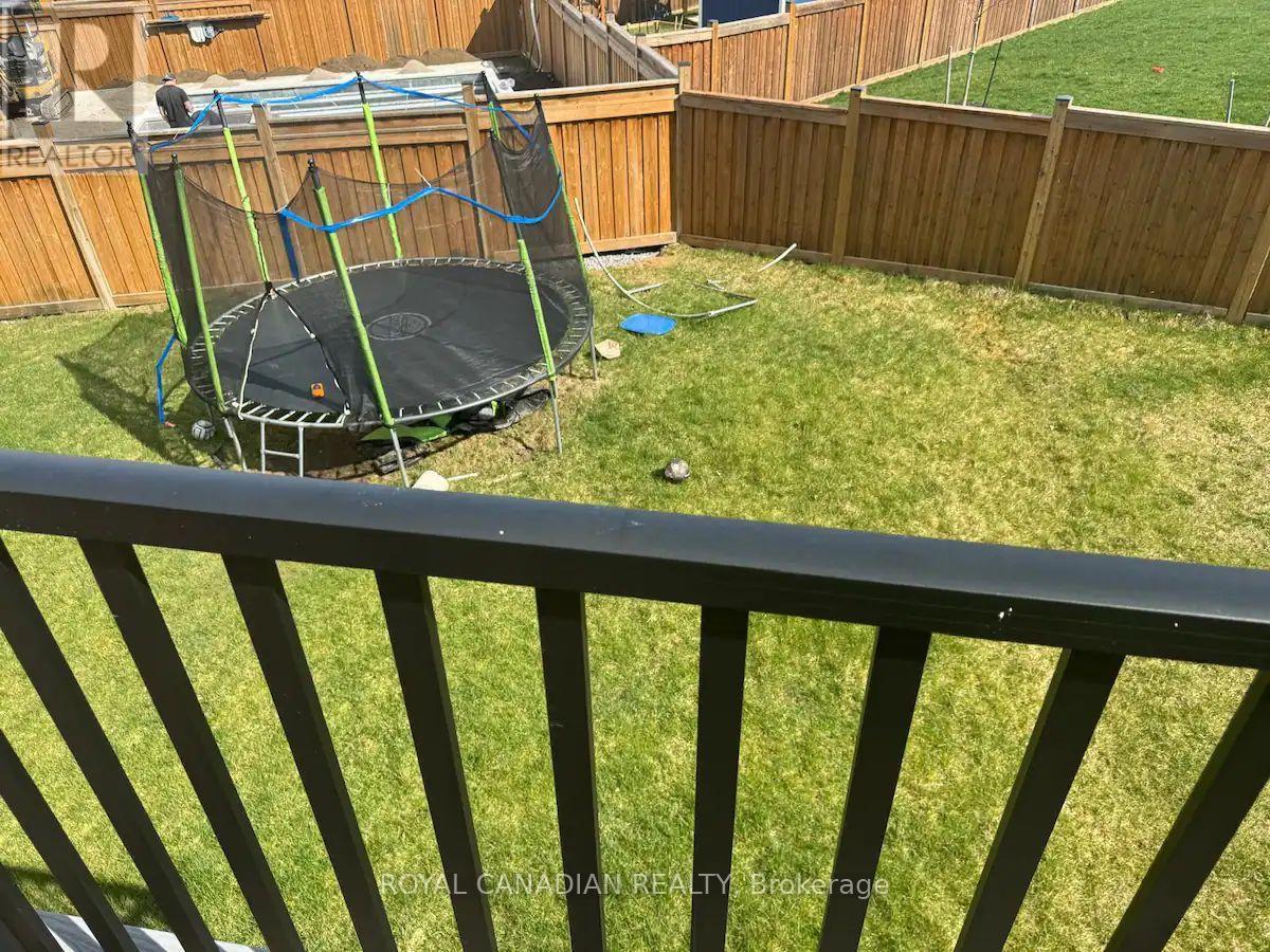 Upper - 105 Elephant Hill Drive, Clarington, Ontario  L1C 0V8 - Photo 24 - E12170373