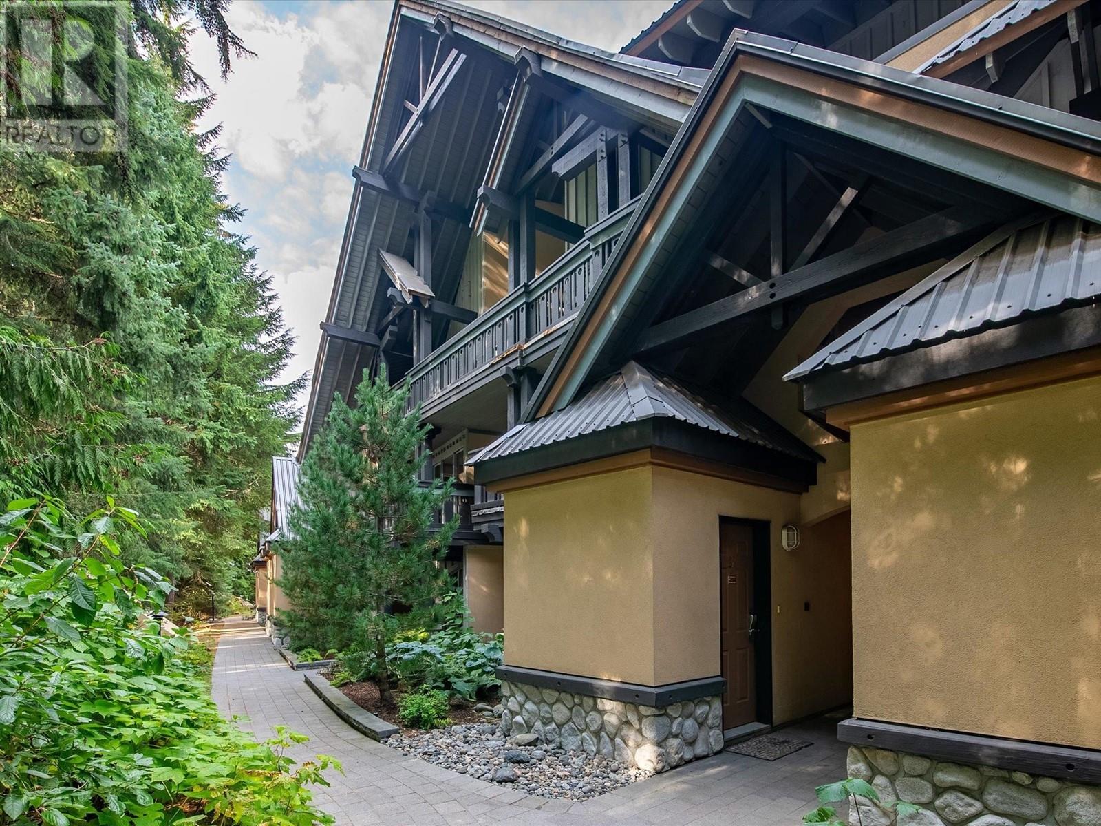 32 4335 NORTHLANDS BOULEVARD, Whistler, British Columbia