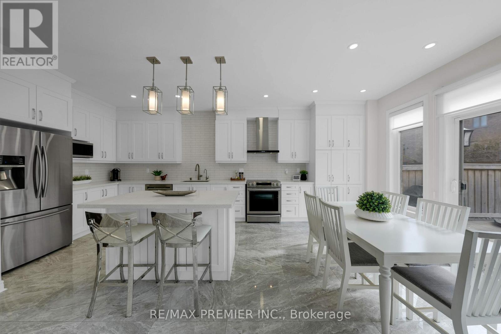 297 Inverness Way, Bradford West Gwillimbury (Bradford), Ontario  L3Z 2A8 - Photo 10 - N12170407