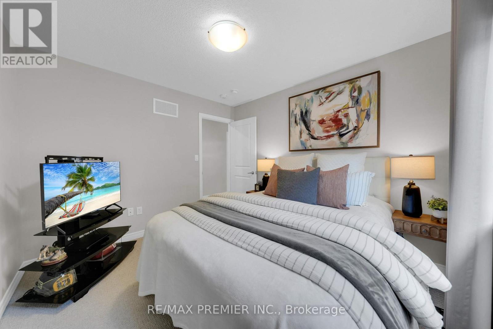 297 Inverness Way, Bradford West Gwillimbury, Ontario  L3Z 2A8 - Photo 30 - N12170407