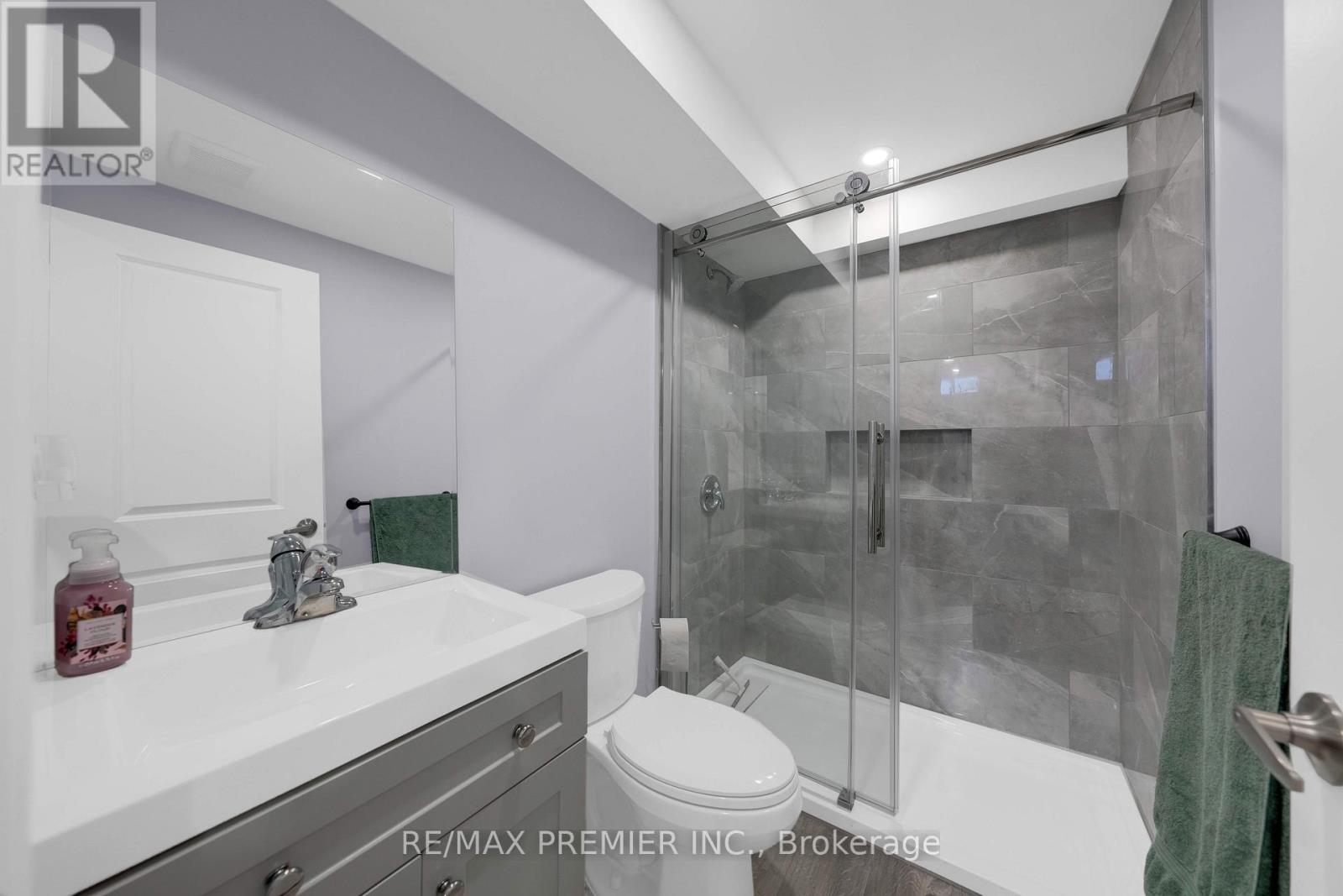 297 Inverness Way, Bradford West Gwillimbury (Bradford), Ontario  L3Z 2A8 - Photo 42 - N12170407