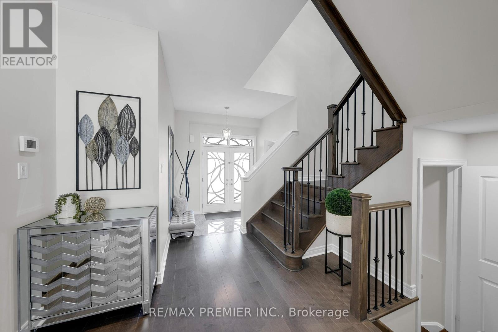 297 Inverness Way, Bradford West Gwillimbury (Bradford), Ontario  L3Z 2A8 - Photo 7 - N12170407