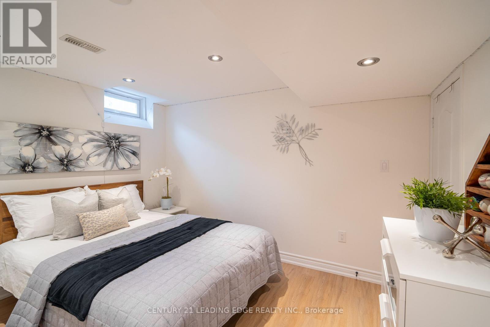 112 Watkins Glen Crescent, Aurora, Ontario  L4G 7S6 - Photo 36 - N12170442