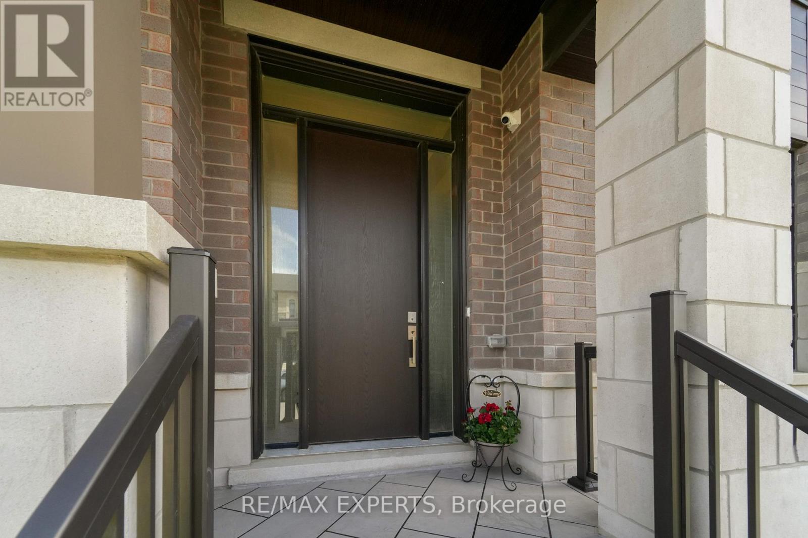 99 Wainfleet Crescent, Vaughan (Vellore Village), Ontario  L3L 0E7 - Photo 5 - N12169786