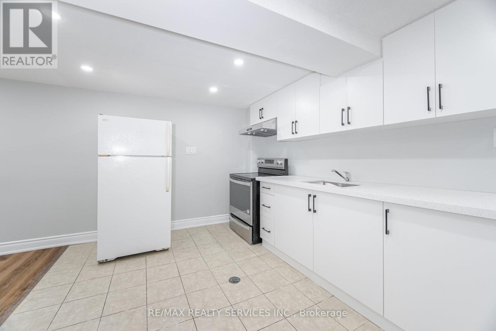 65 - 3525 Brandon Gate Drive, Mississauga (Malton), Ontario  L4T 3M3 - Photo 34 - W12170090