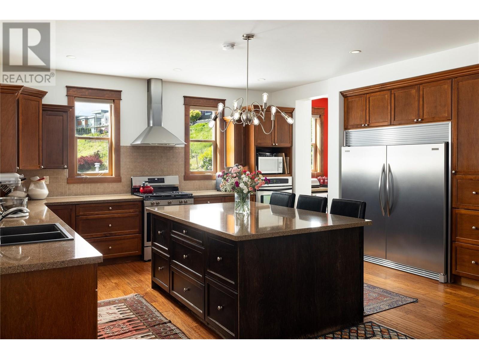 1433 Red Mountain Place, Vernon, British Columbia  V1B 4A3 - Photo 9 - 10349143