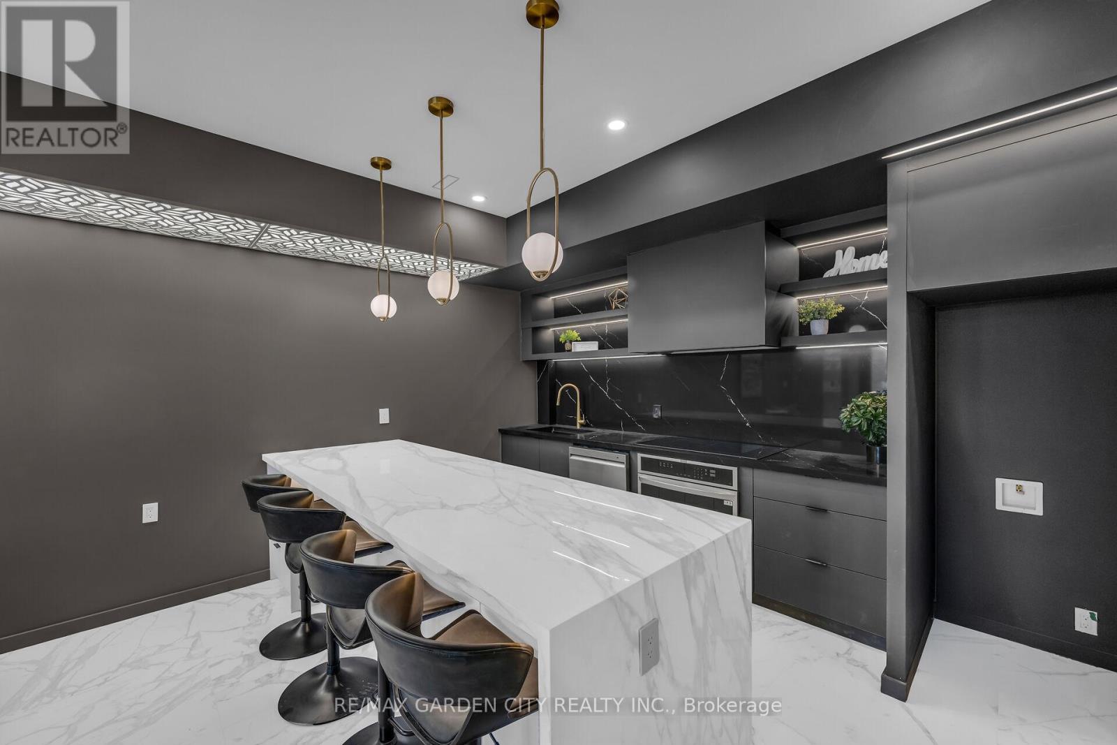 4b - 200 Browns Line, Toronto (Alderwood), Ontario  M8W 3T4 - Photo 10 - W12170340