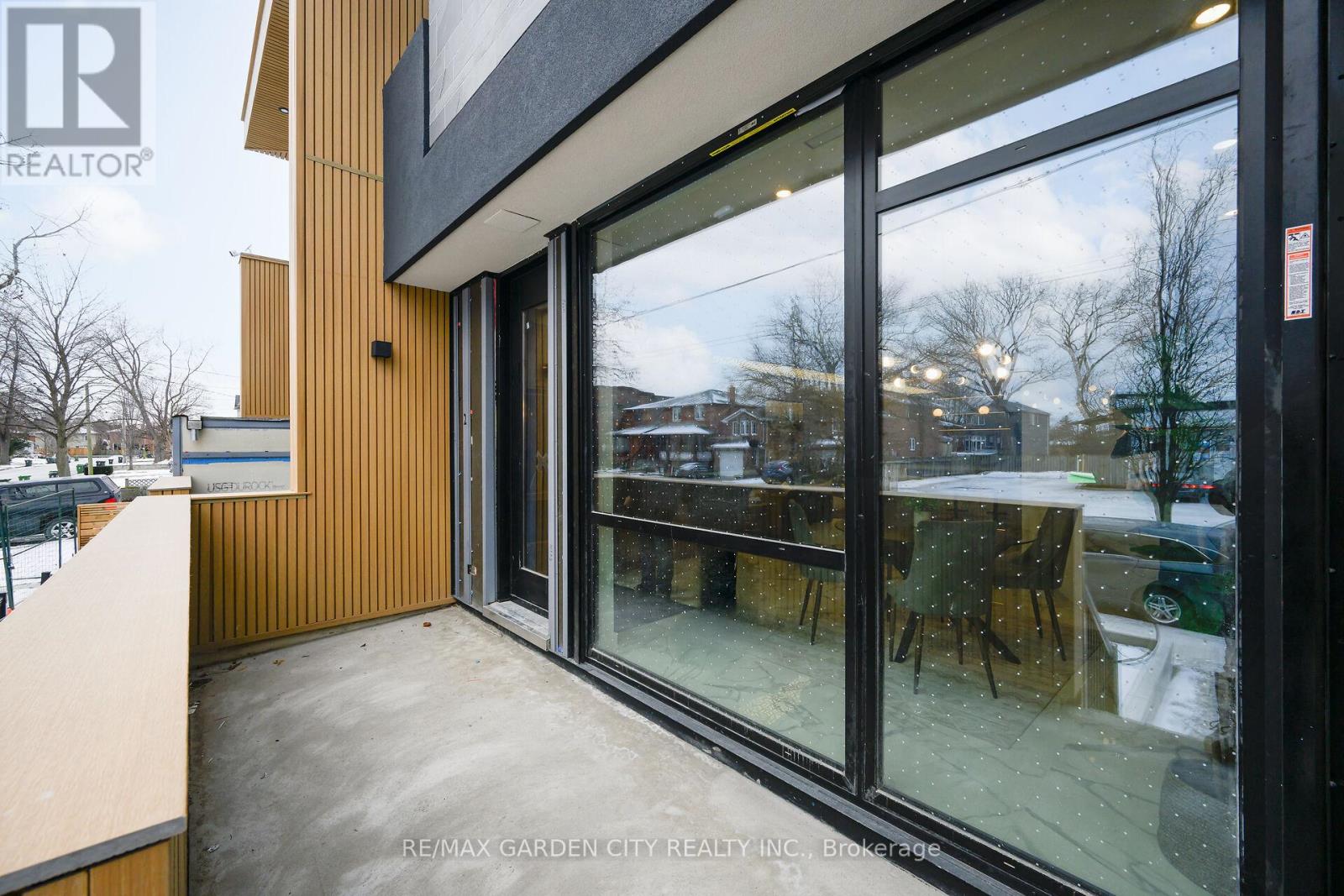 4b - 200 Browns Line, Toronto (Alderwood), Ontario  M8W 3T4 - Photo 3 - W12170340