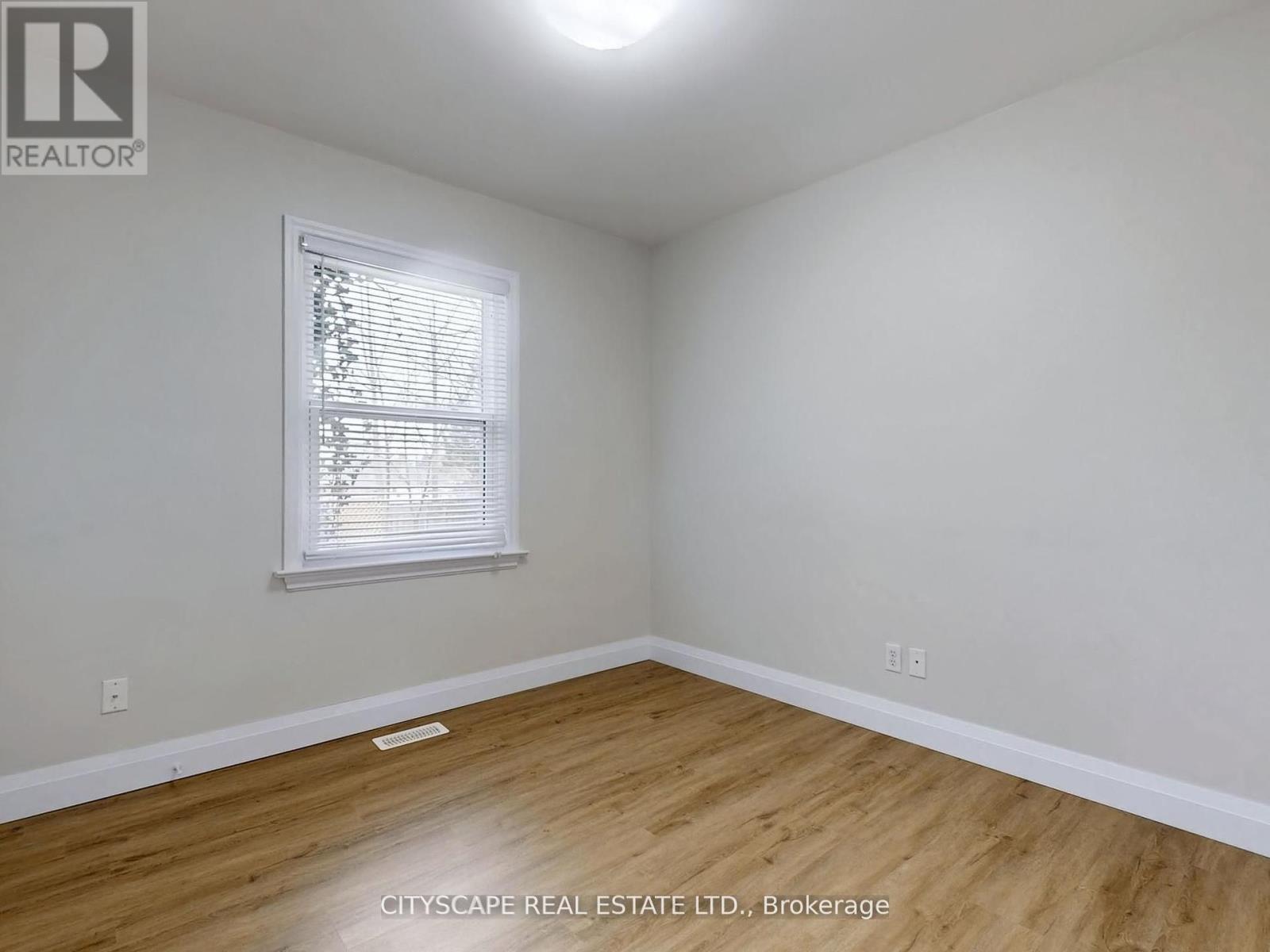 377 Martin Street, Milton, Ontario  L9T 2R6 - Photo 17 - W12170371