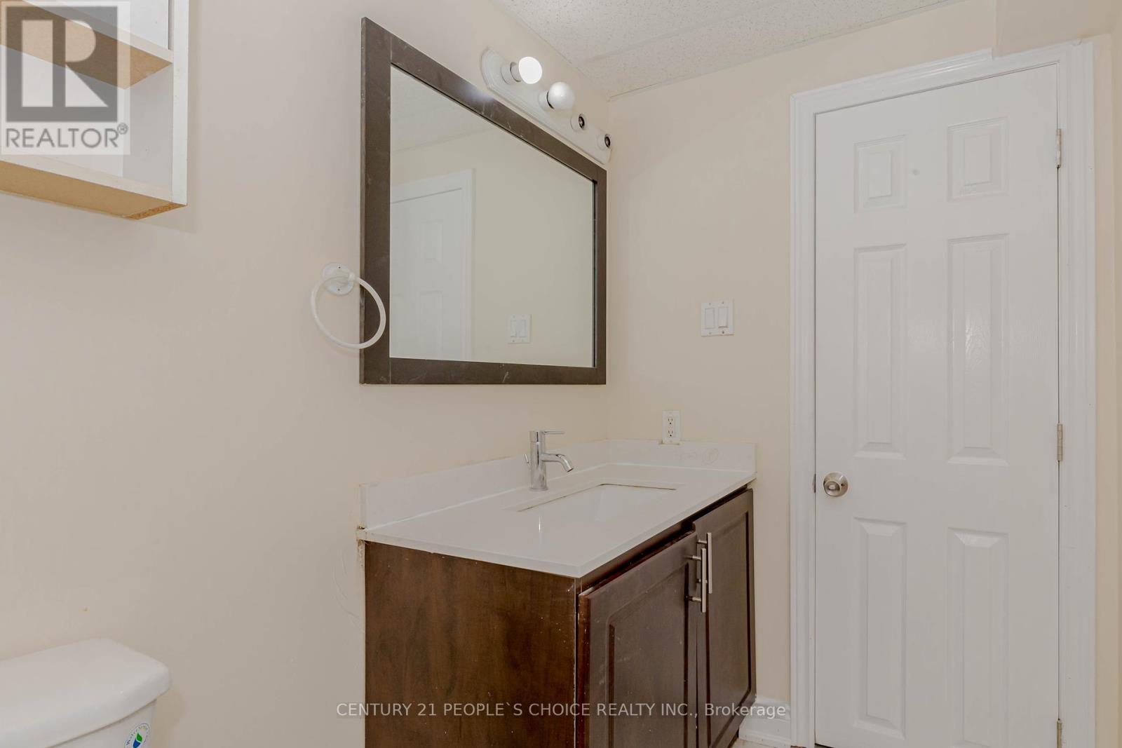 215 Jeffcoat Drive, Toronto, Ontario  M9W 3E2 - Photo 47 - W12170379