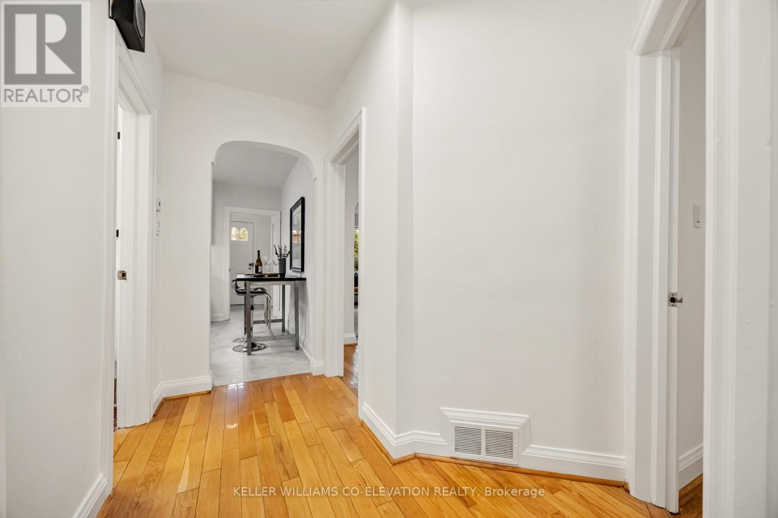 1001 Kipling Avenue, Toronto, Ontario  M9B 3L3 - Photo 12 - W12170386