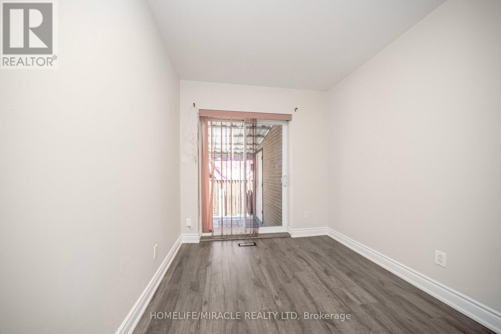 106 Silverstone Drive, Toronto, Ontario  M9V 3G7 - Photo 24 - W12170396