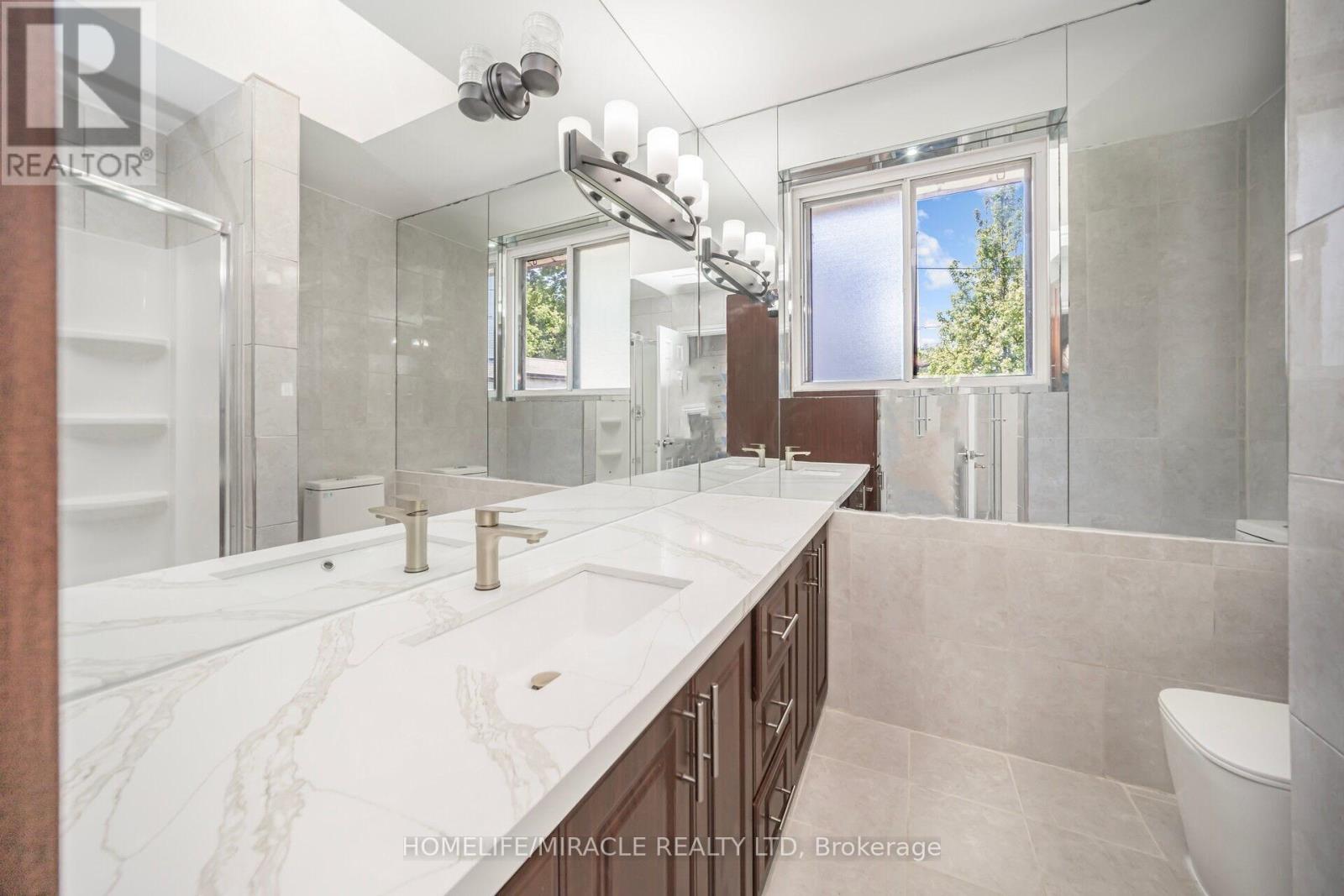 106 Silverstone Drive, Toronto, Ontario  M9V 3G7 - Photo 27 - W12170396