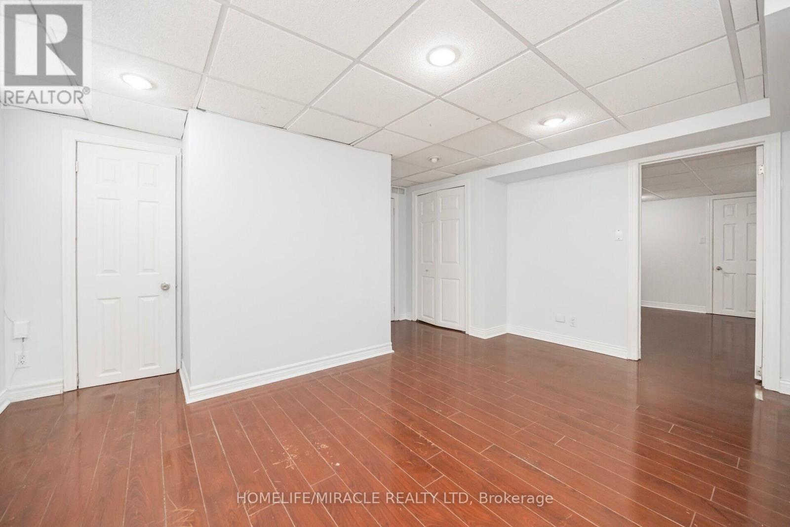 106 Silverstone Drive, Toronto, Ontario  M9V 3G7 - Photo 39 - W12170396
