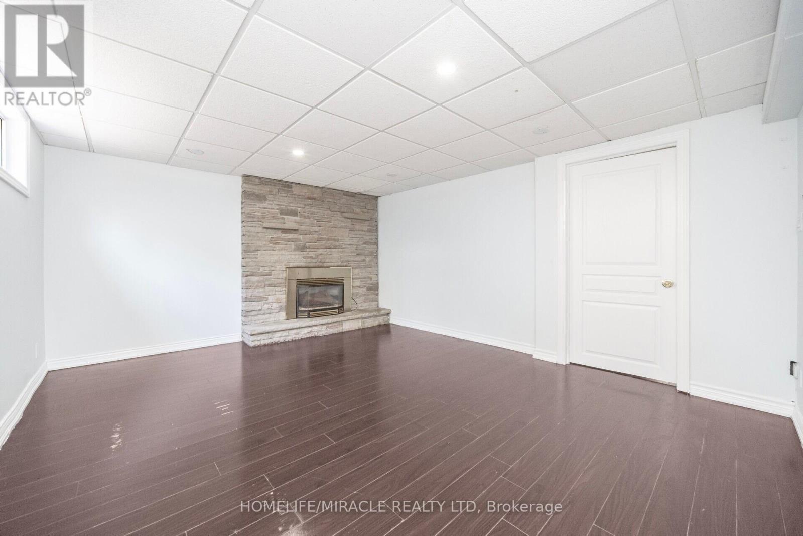 106 Silverstone Drive, Toronto, Ontario  M9V 3G7 - Photo 42 - W12170396