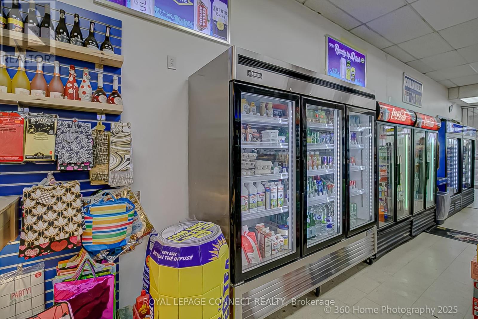 1012 Wilson Avenue, Toronto, Ontario  M3K 1G6 - Photo 14 - W12170455