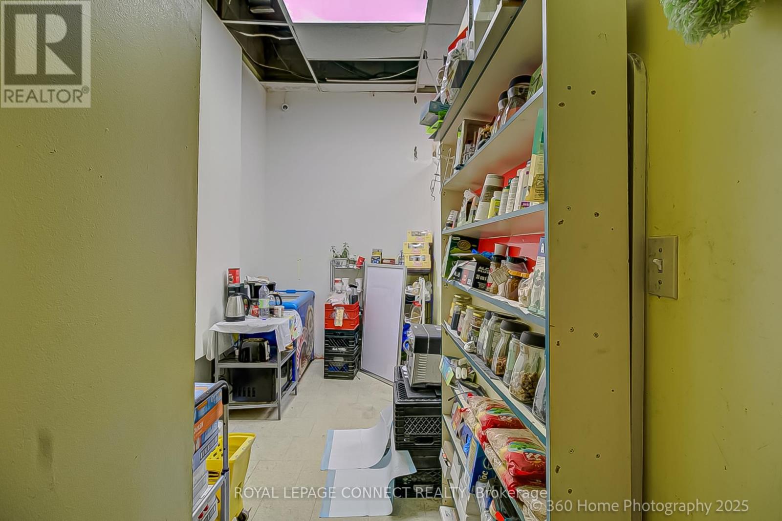 1012 Wilson Avenue, Toronto, Ontario  M3K 1G6 - Photo 29 - W12170455
